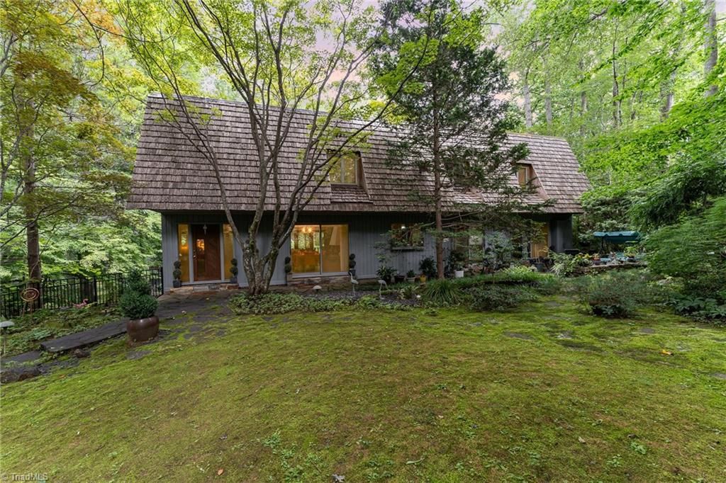 565 Knob View Drive, Winston-salem, NC 27104