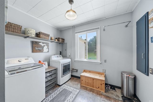 2110 Springfield Avenue, Fort Wayne, IN 46805