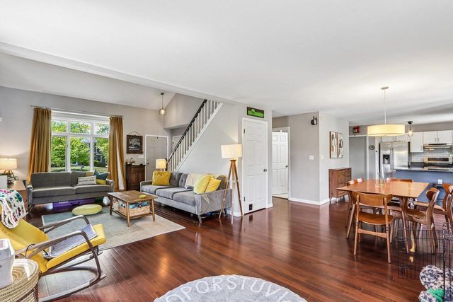 3332 E Debbie DRIVE, Oak Creek, WI 53154