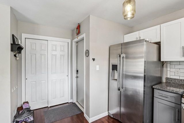 3332 E Debbie DRIVE, Oak Creek, WI 53154