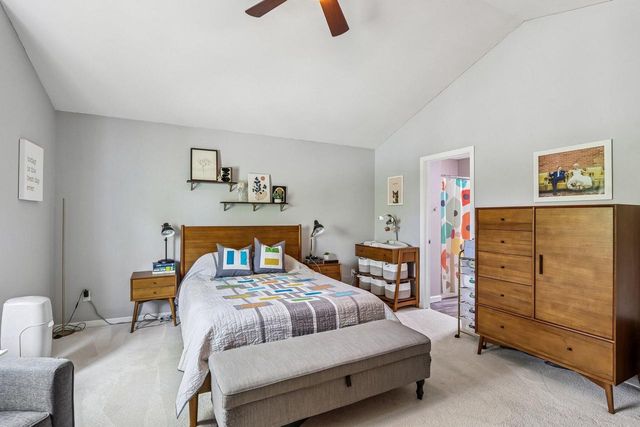 3332 E Debbie DRIVE, Oak Creek, WI 53154