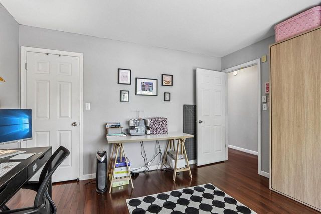 3332 E Debbie DRIVE, Oak Creek, WI 53154