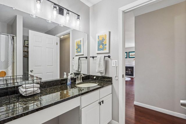 3332 E Debbie DRIVE, Oak Creek, WI 53154
