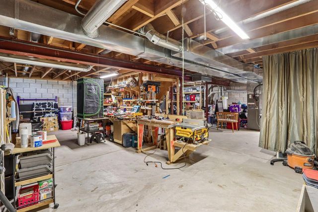 3332 E Debbie DRIVE, Oak Creek, WI 53154