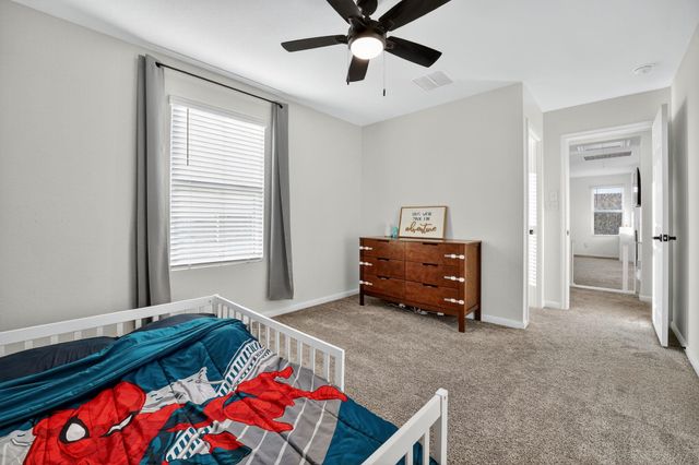 637 Seabiscuit DR, Jarrell, TX 76537