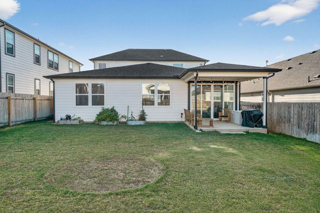 637 Seabiscuit DR, Jarrell, TX 76537