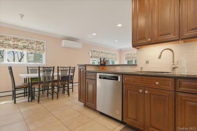 739 Dogwood Avenue, West Hempstead, NY 11552