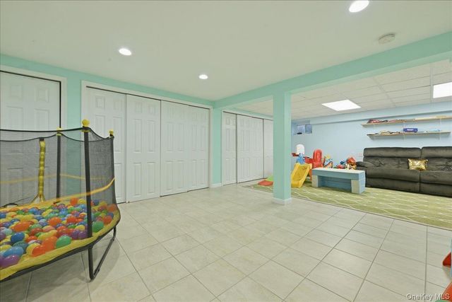 739 Dogwood Avenue, West Hempstead, NY 11552