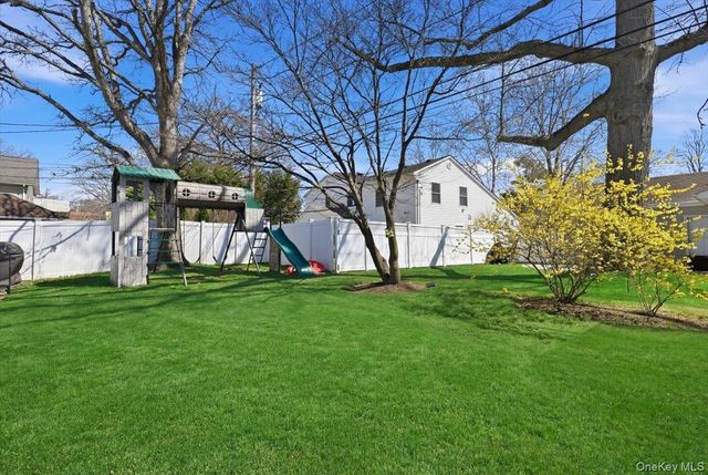 739 Dogwood Avenue, West Hempstead, NY 11552