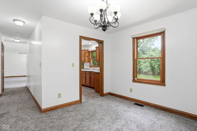 404 Tara Circle, Greenwood, IN 46142