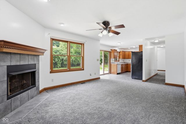 404 Tara Circle, Greenwood, IN 46142