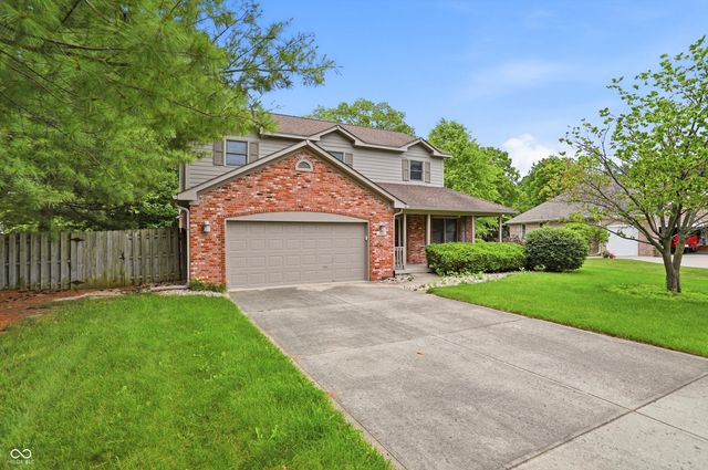 404 Tara Circle, Greenwood, IN 46142