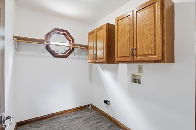 404 Tara Circle, Greenwood, IN 46142