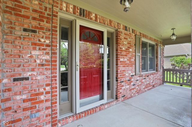 404 Tara Circle, Greenwood, IN 46142