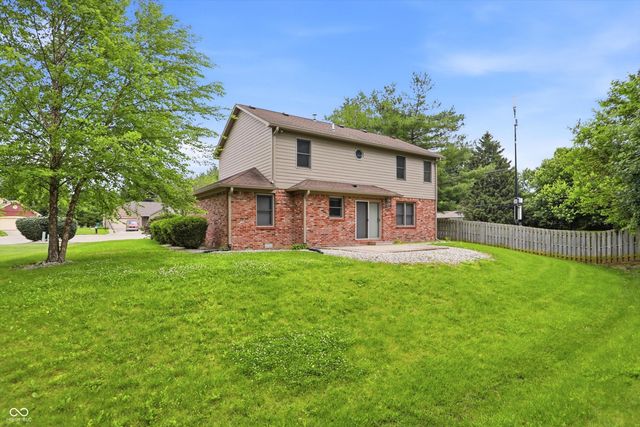 404 Tara Circle, Greenwood, IN 46142