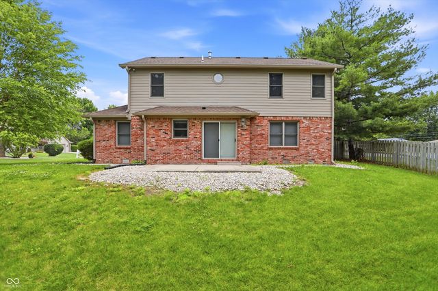 404 Tara Circle, Greenwood, IN 46142