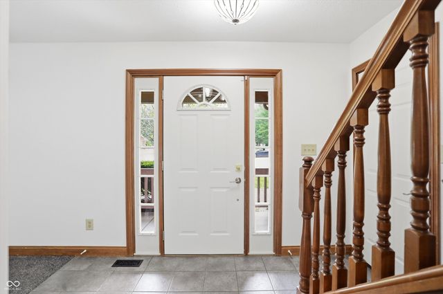 404 Tara Circle, Greenwood, IN 46142