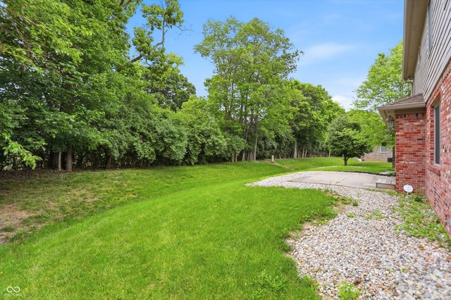 404 Tara Circle, Greenwood, IN 46142