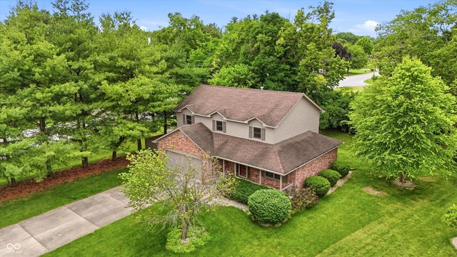 404 Tara Circle, Greenwood, IN 46142