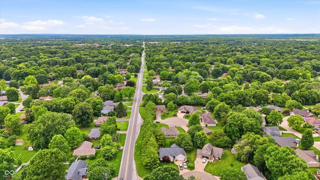 404 Tara Circle, Greenwood, IN 46142