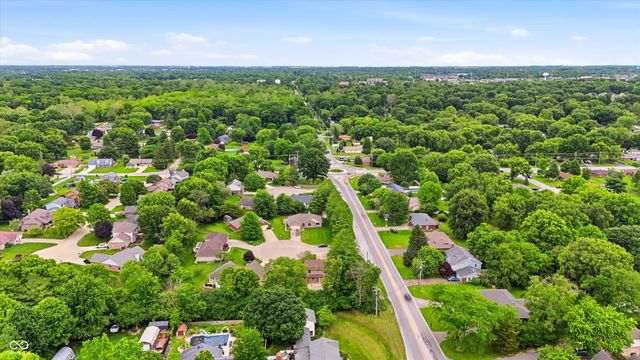 404 Tara Circle, Greenwood, IN 46142