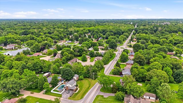 404 Tara Circle, Greenwood, IN 46142