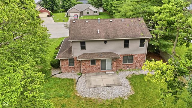 404 Tara Circle, Greenwood, IN 46142