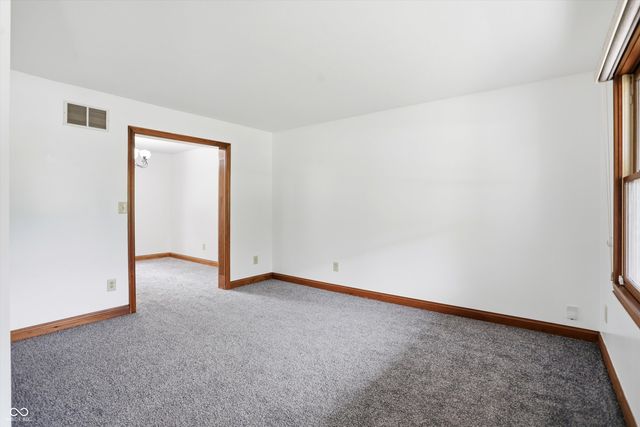 404 Tara Circle, Greenwood, IN 46142
