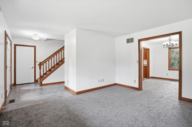 404 Tara Circle, Greenwood, IN 46142