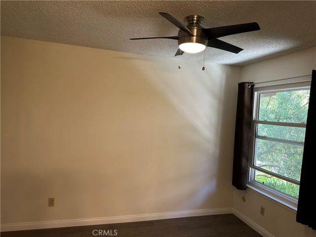7050 Shoup 221, Canoga Park, CA 91303