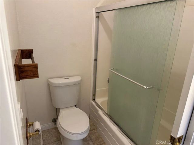 7050 Shoup 221, Canoga Park, CA 91303