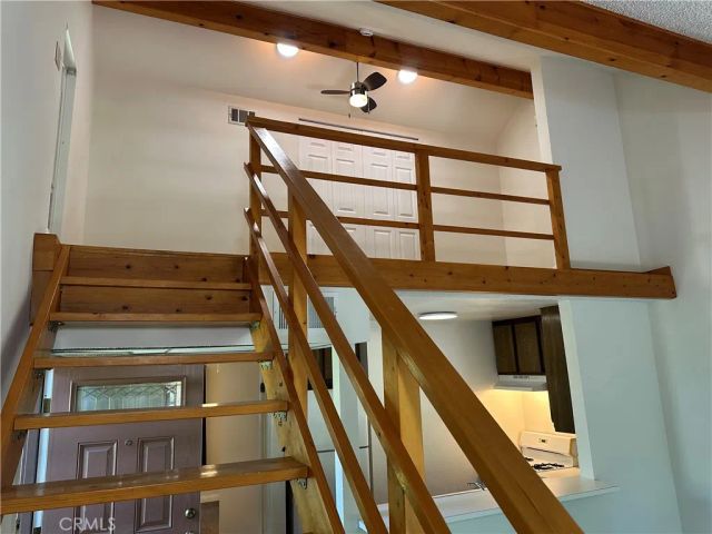7050 Shoup 221, Canoga Park, CA 91303