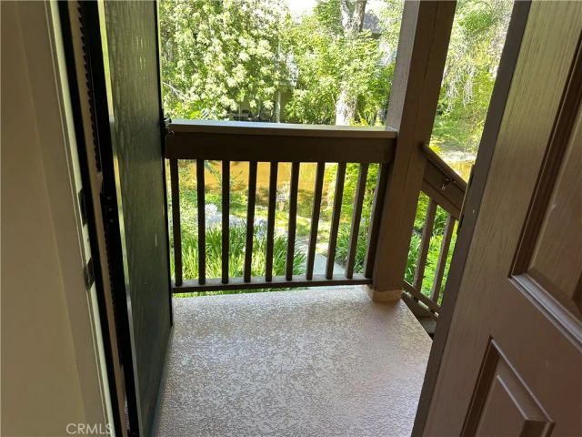 7050 Shoup 221, Canoga Park, CA 91303