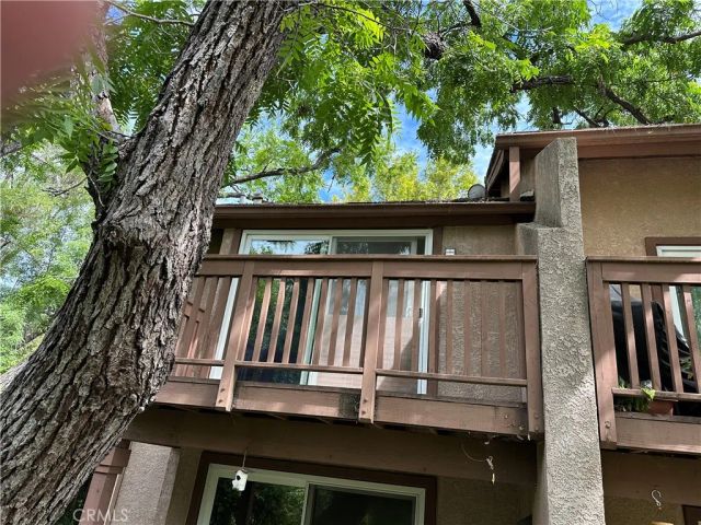 7050 Shoup 221, Canoga Park, CA 91303