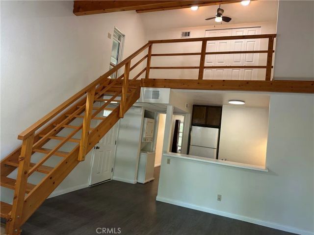 7050 Shoup 221, Canoga Park, CA 91303