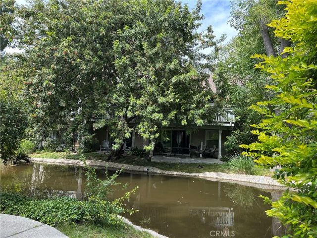 7050 Shoup 221, Canoga Park, CA 91303