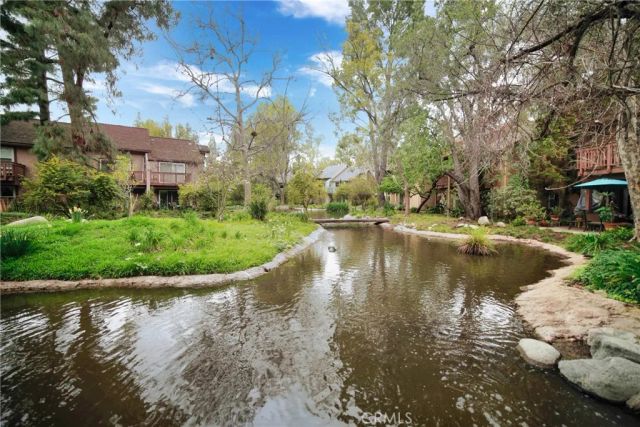 7050 Shoup 221, Canoga Park, CA 91303