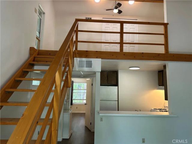 7050 Shoup 221, Canoga Park, CA 91303
