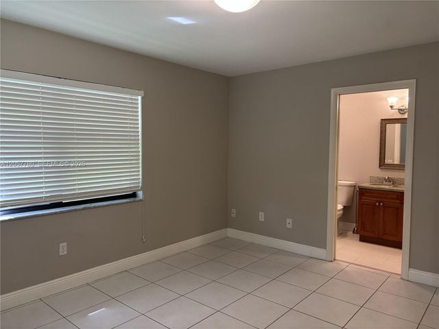7965 SW 86th Street 105, Miami, FL 33143
