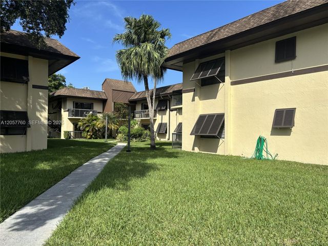7965 SW 86th Street 105, Miami, FL 33143