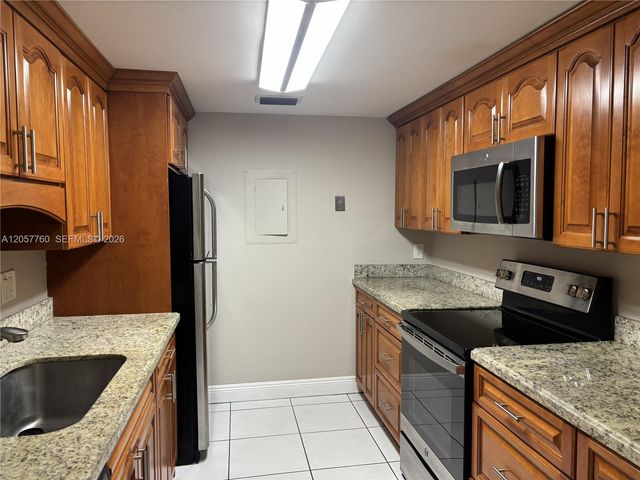7965 SW 86th Street 105, Miami, FL 33143