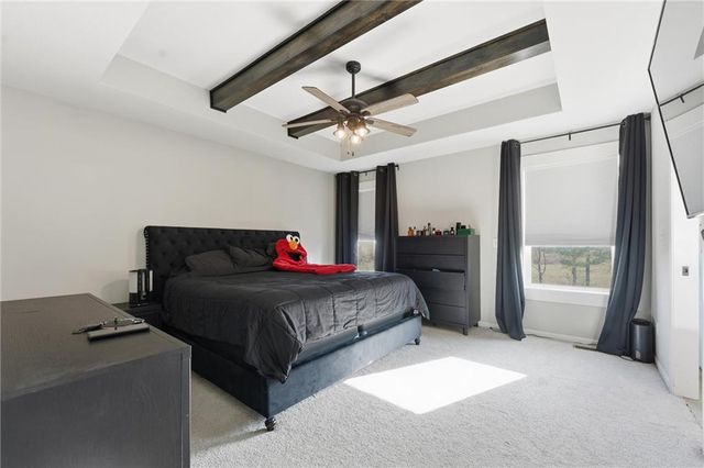 606 SE Colonial Drive, Blue Springs, MO 64014