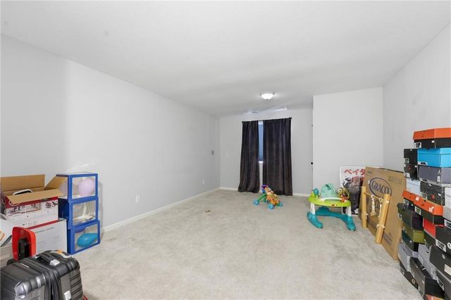 606 SE Colonial Drive, Blue Springs, MO 64014