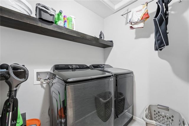 606 SE Colonial Drive, Blue Springs, MO 64014