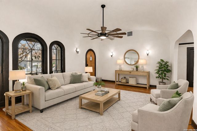 1526 Schley, San Antonio, TX 78210