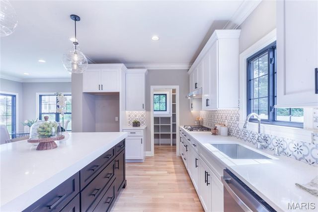 122 Morningside Drive, Kirkwood, MO 63122