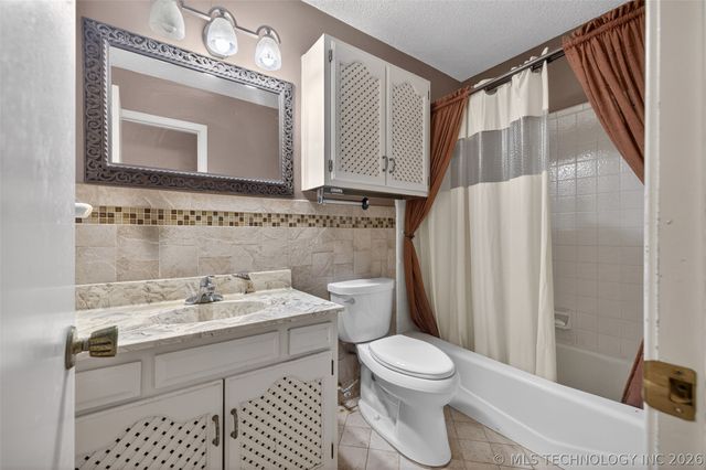 10476 Goldenrod Lane, Sand Springs, OK 74063