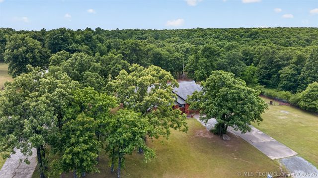 10476 Goldenrod Lane, Sand Springs, OK 74063