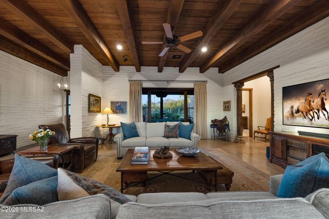 5705 N Lady Lane, Tucson, AZ 85704