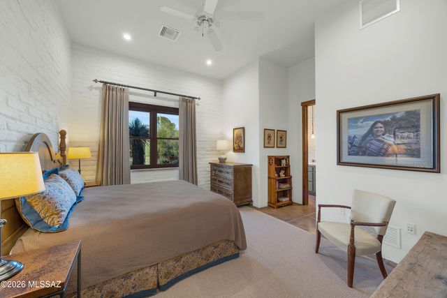 5705 N Lady Lane, Tucson, AZ 85704